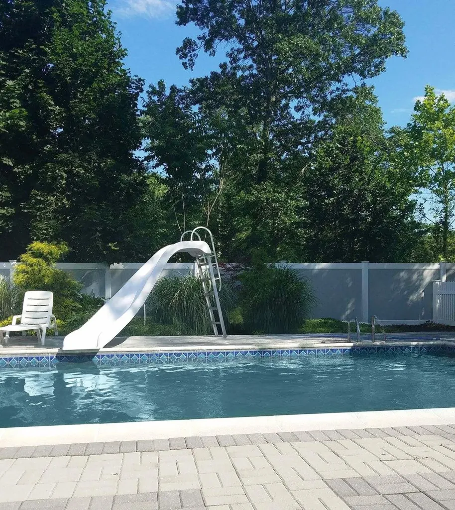 26 Lanier Lane Bay Shore NY 11706