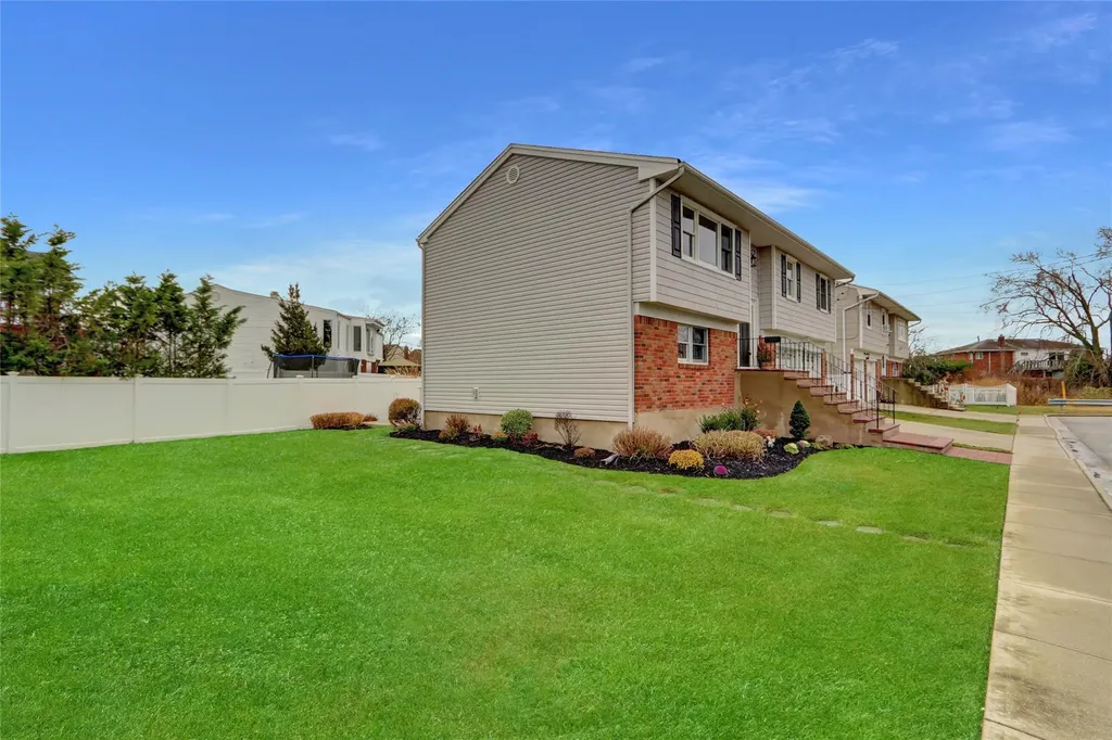 3067 Morrow Road Oceanside NY 11572
