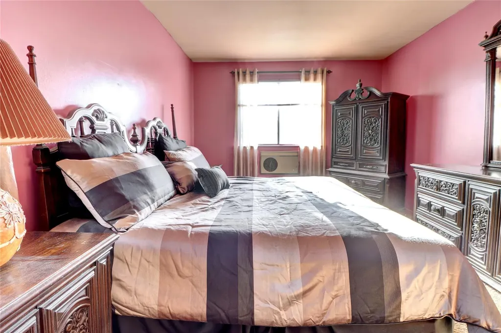 7241 Central Avenue Glendale NY 11385