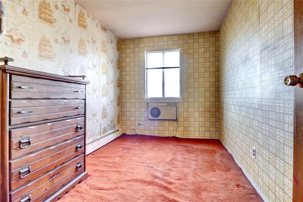 7241 Central Avenue Glendale NY 11385
