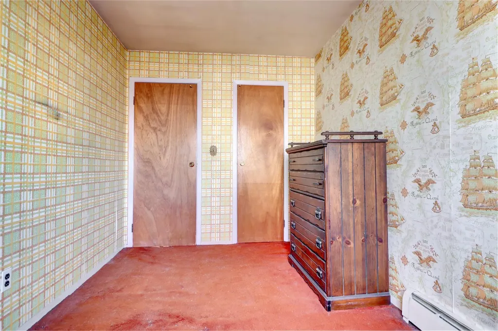7241 Central Avenue Glendale NY 11385
