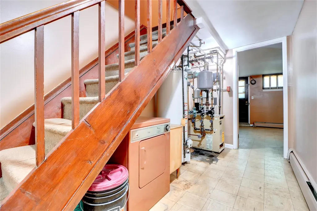 7241 Central Avenue Glendale NY 11385