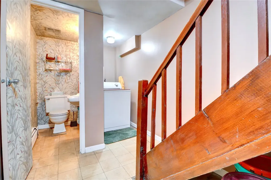 7241 Central Avenue Glendale NY 11385