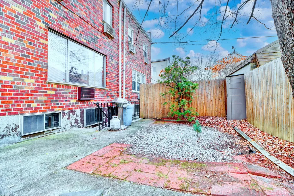 7241 Central Avenue Glendale NY 11385