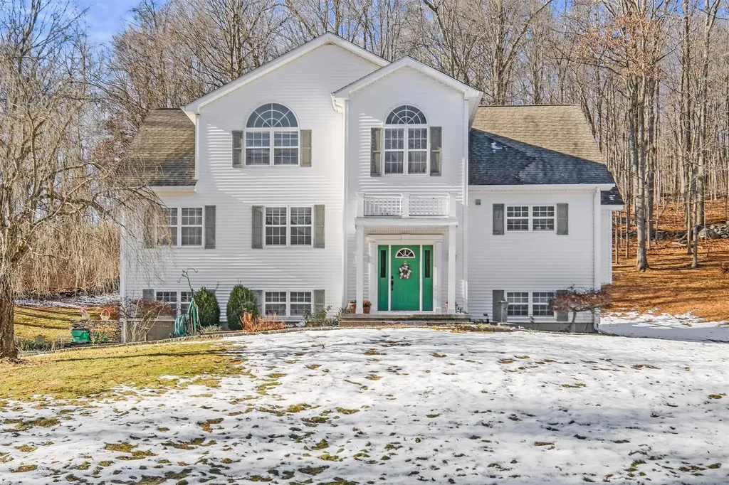576 Eder Road East Fishkill NY 12582