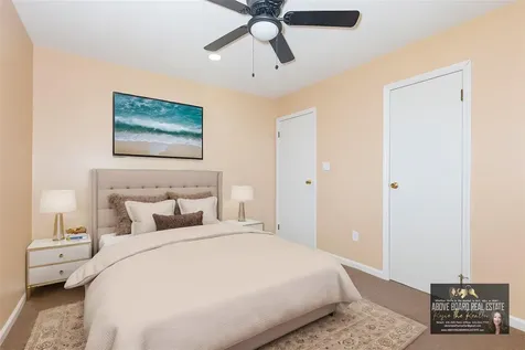 5 Westcliff Lane Lake Grove NY 11755