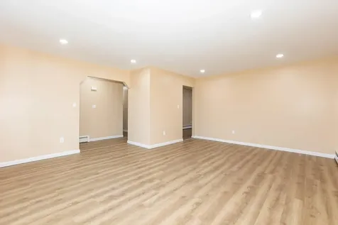 5 Westcliff Lane Lake Grove NY 11755