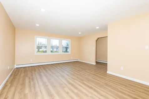 5 Westcliff Lane Lake Grove NY 11755