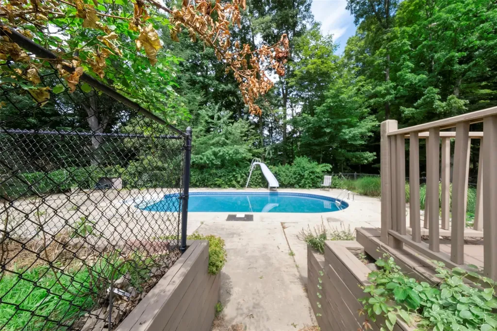 92 Pickerel Road Monroe NY 10950