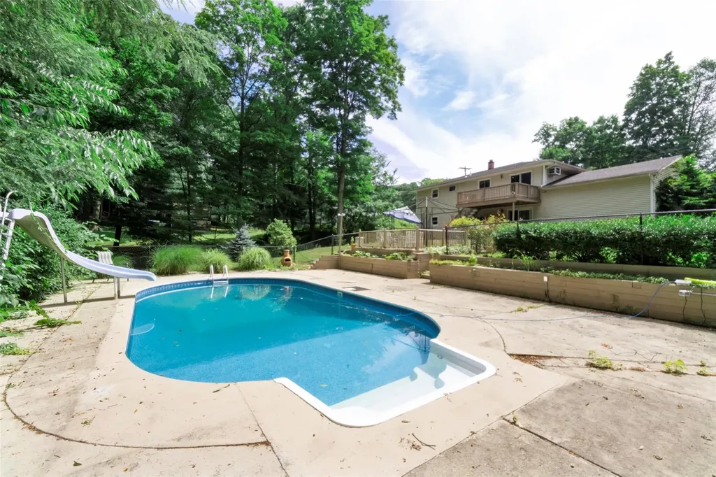 92 Pickerel Road Monroe NY 10950