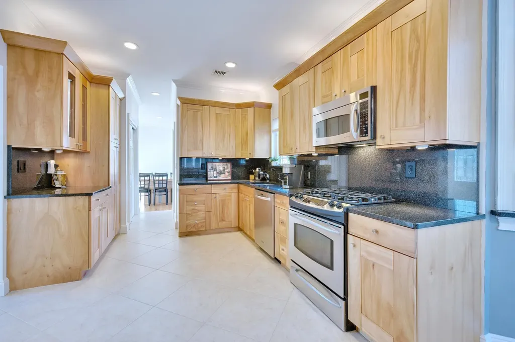 6 Whispering Woods Drive Smithtown NY 11787