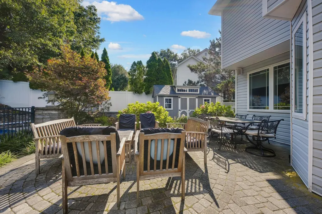 6 Whispering Woods Drive Smithtown NY 11787