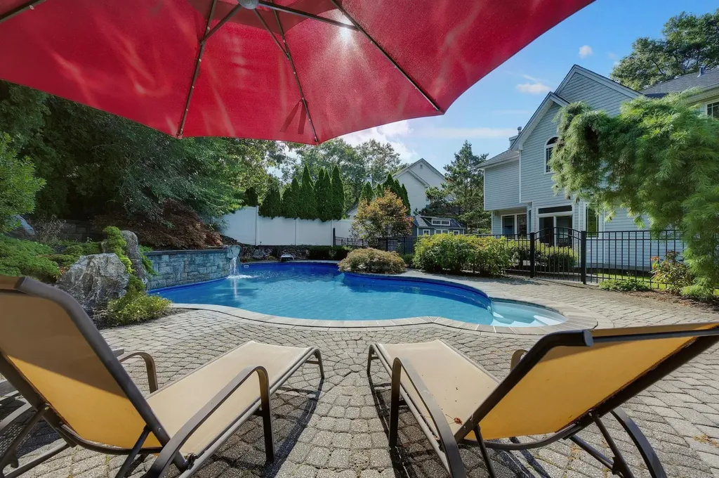 6 Whispering Woods Drive Smithtown NY 11787