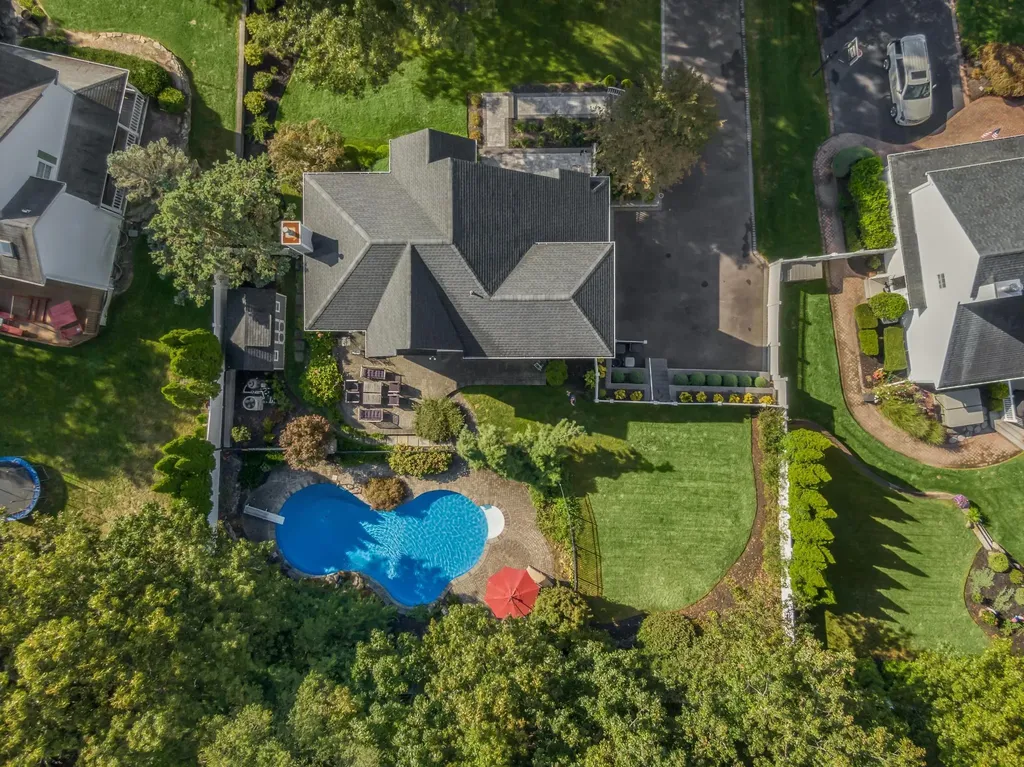 6 Whispering Woods Drive Smithtown NY 11787
