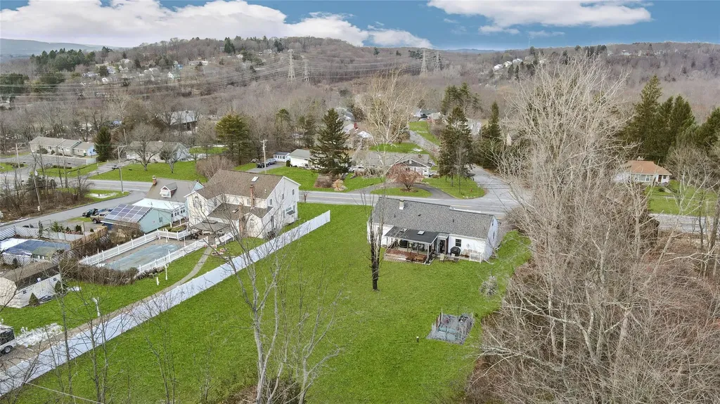 782 Freedom Plains Road Poughkeepsie NY 12603