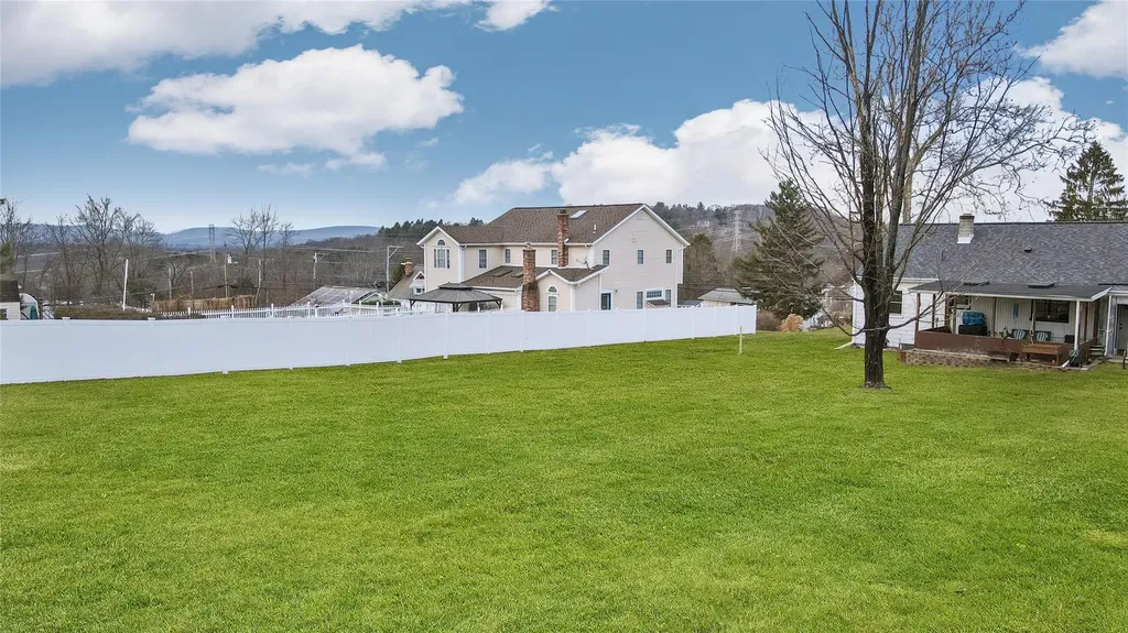 782 Freedom Plains Road Poughkeepsie NY 12603