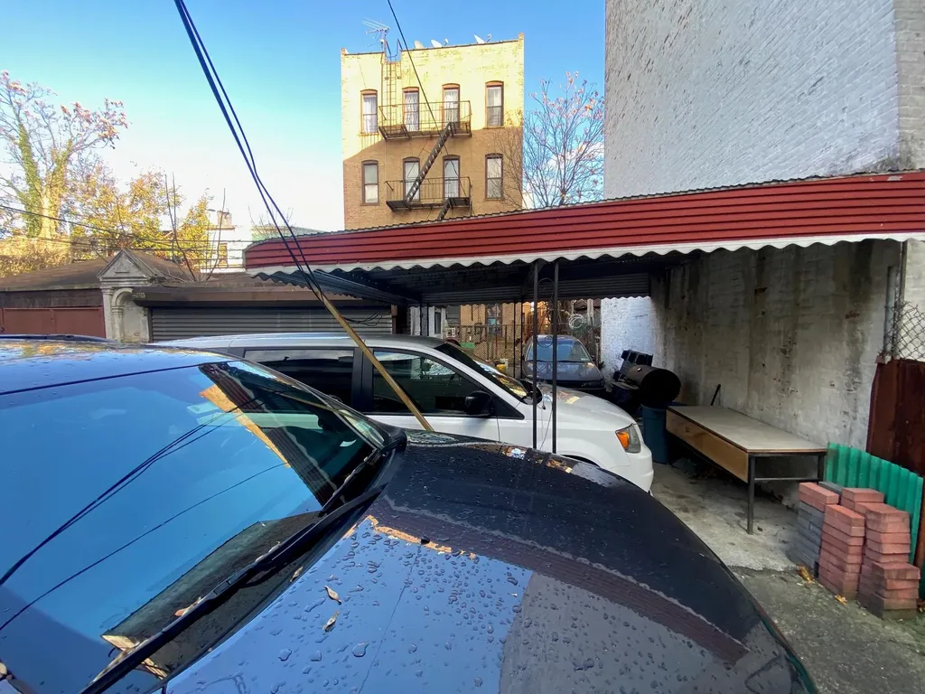 381 E 31st Street Brooklyn NY 11226