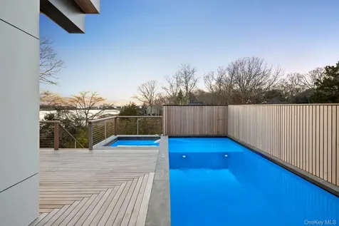 28 Kendalls Lane Southampton NY 11968