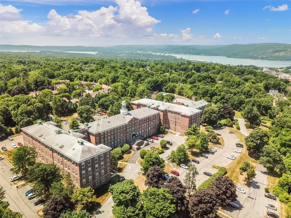 6111 Villa At The Woods Peekskill NY 10566