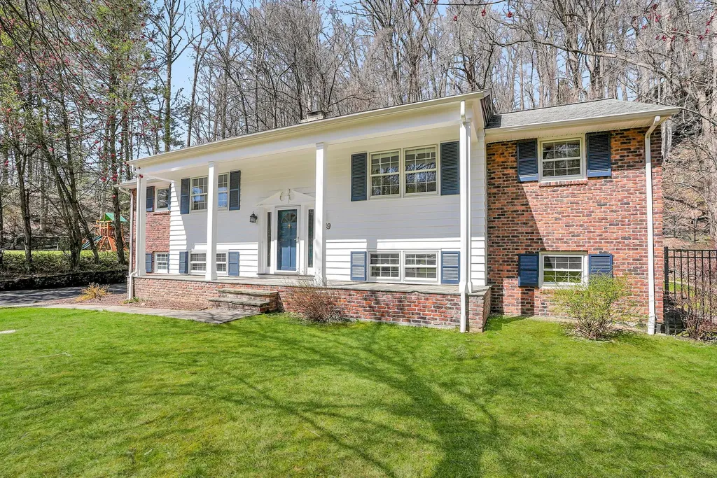 149 Watch Hill Road Cortlandt NY 10567