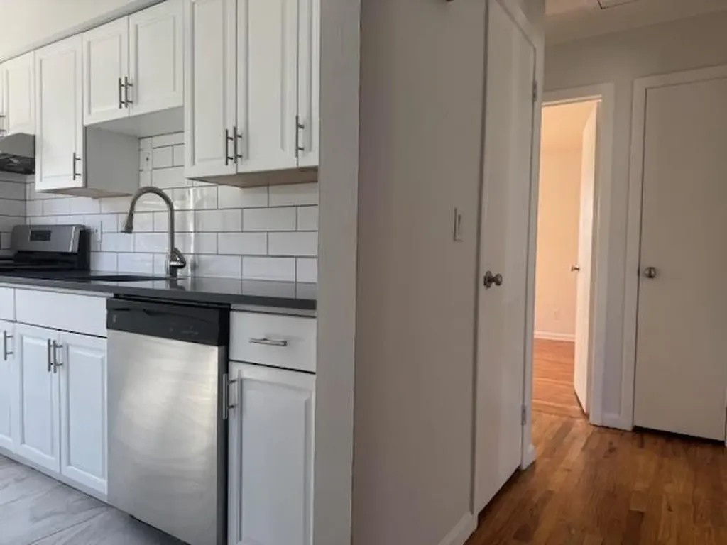 229 Maple Place Mineola NY 11501