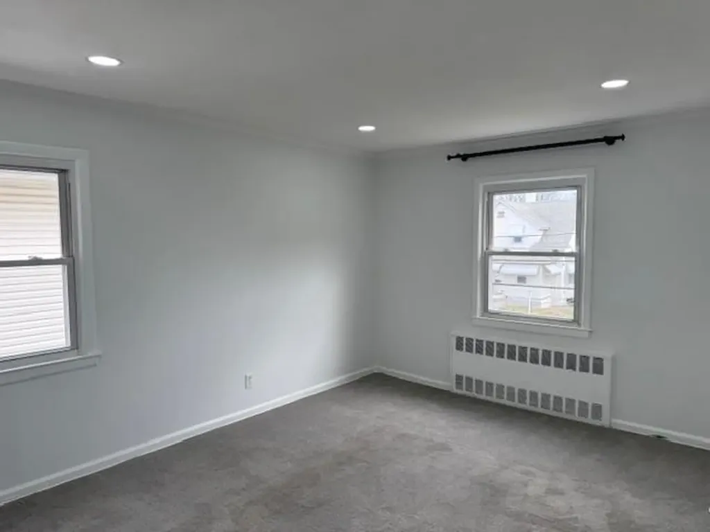 229 Maple Place Mineola NY 11501