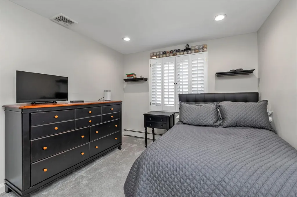 2884 Joyce Lane Merrick NY 11566