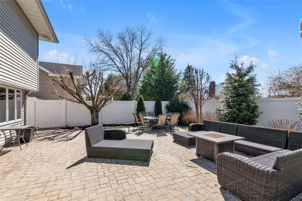 2884 Joyce Lane Merrick NY 11566