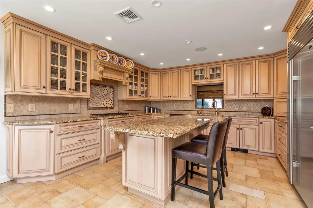 2884 Joyce Lane Merrick NY 11566