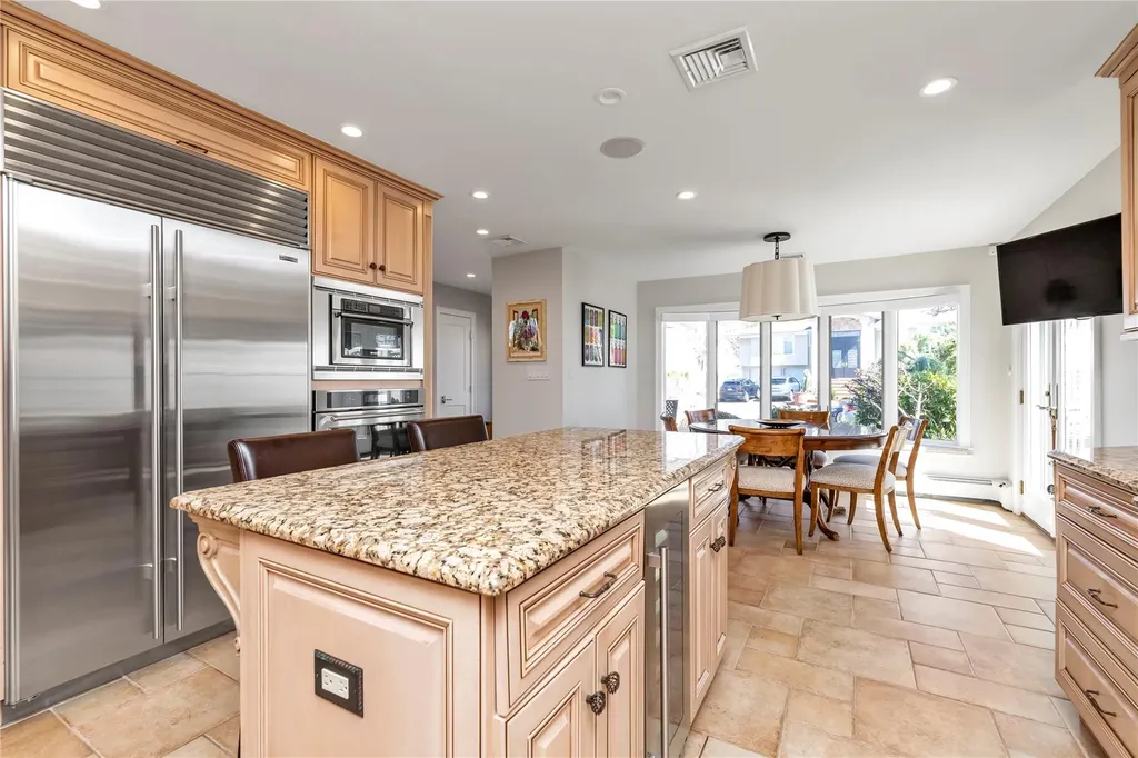 2884 Joyce Lane Merrick NY 11566