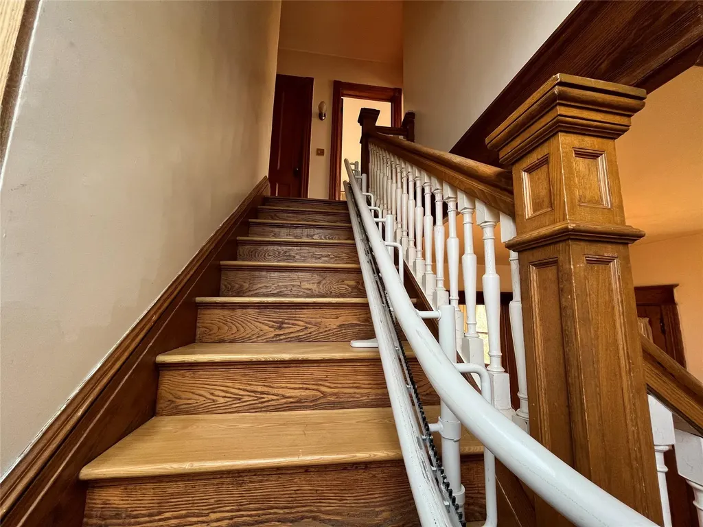 10 Whitehouse Avenue Poughkeepsie NY 12601