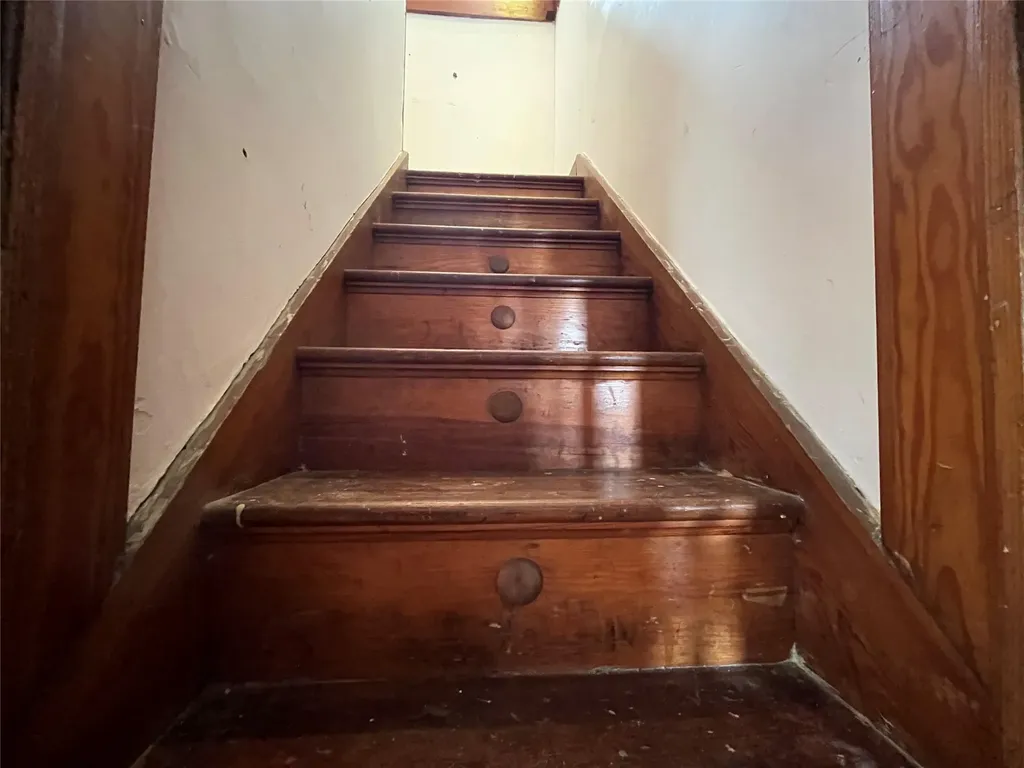10 Whitehouse Avenue Poughkeepsie NY 12601