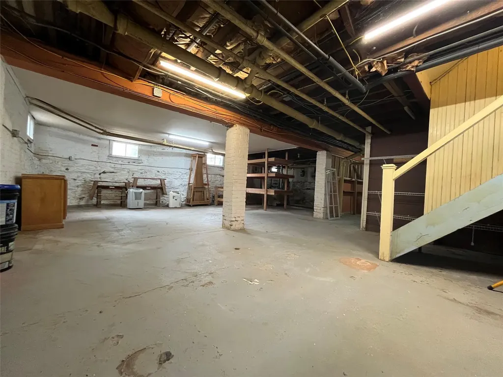 10 Whitehouse Avenue Poughkeepsie NY 12601