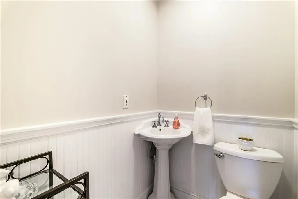 1 Eldredge Place Rye NY 10580