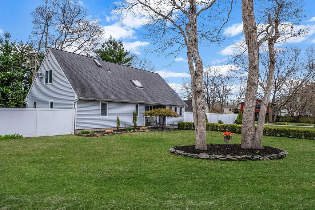 79 Aberdeen Drive Mastic NY 11950