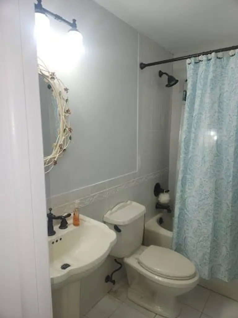 33 Forest Drive Ronkonkoma NY 11779