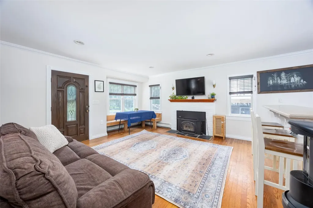 32 Lower Rocky Point Road Miller Place NY 11764