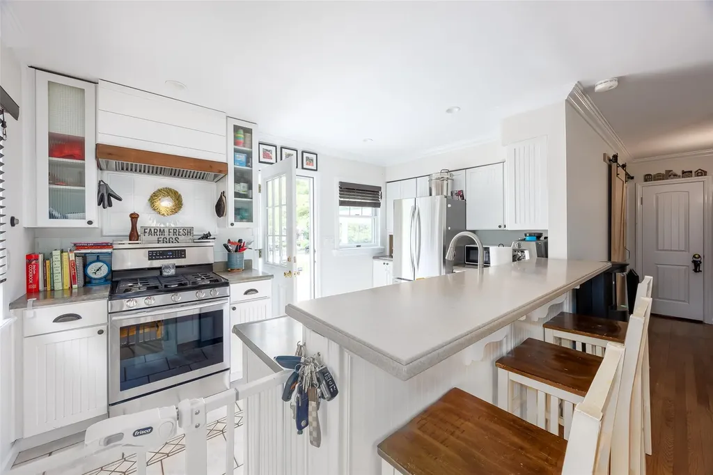 32 Lower Rocky Point Road Miller Place NY 11764