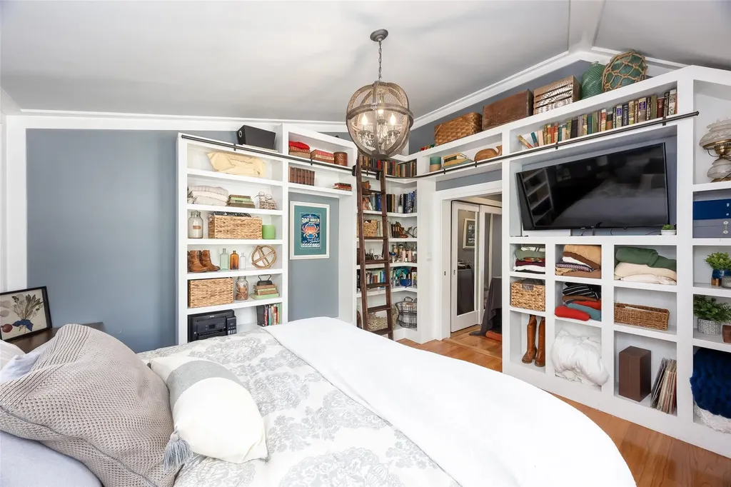 32 Lower Rocky Point Road Miller Place NY 11764