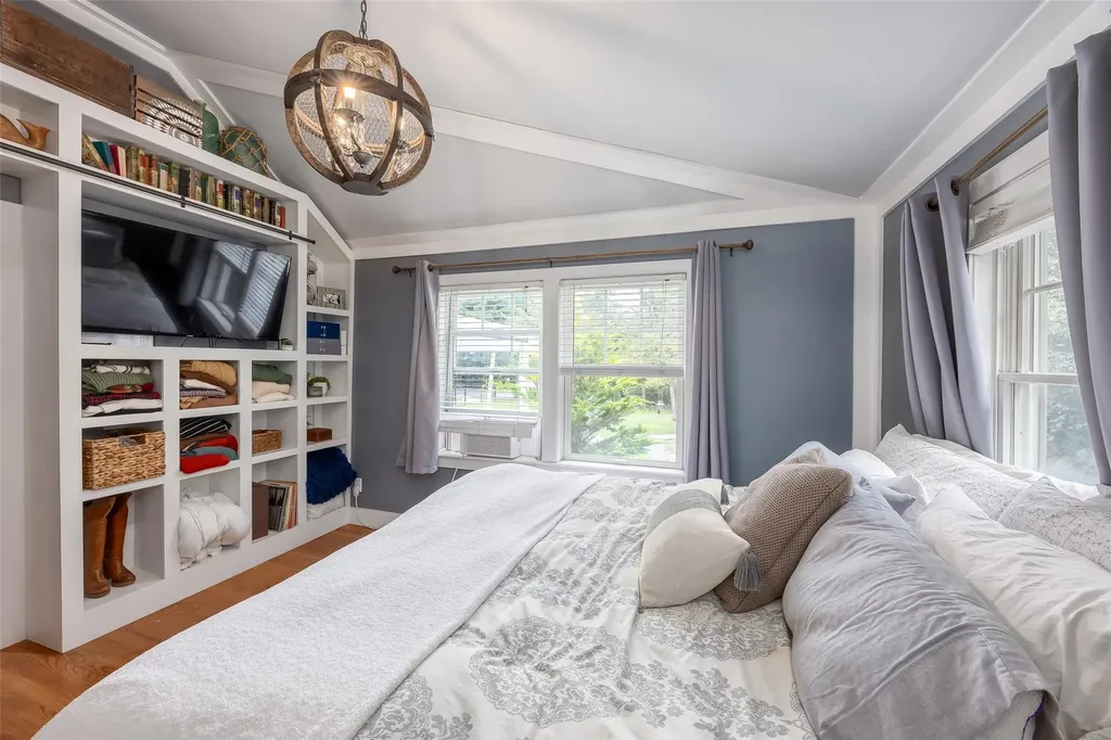 32 Lower Rocky Point Road Miller Place NY 11764