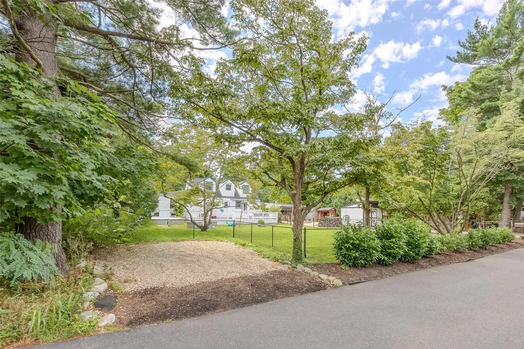 32 Lower Rocky Point Road Miller Place NY 11764