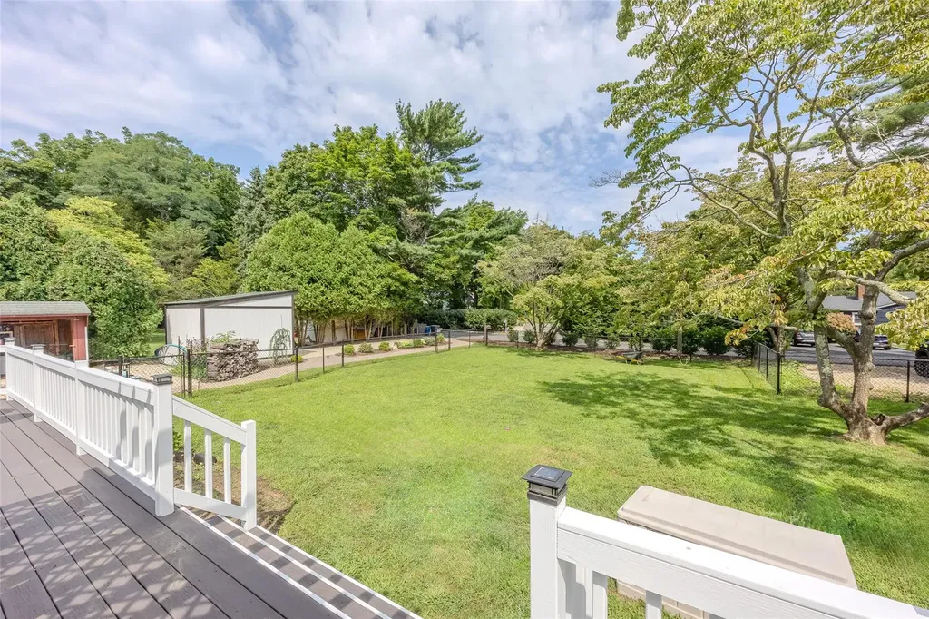 32 Lower Rocky Point Road Miller Place NY 11764
