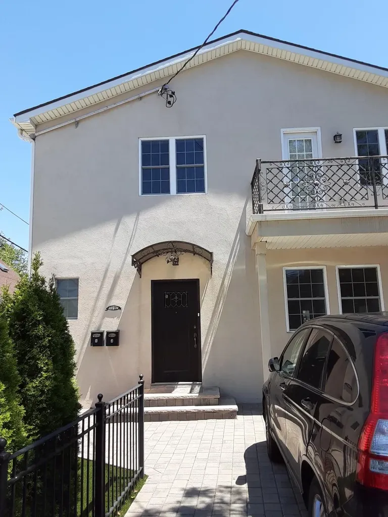 7207 88th Street Glendale NY 11385