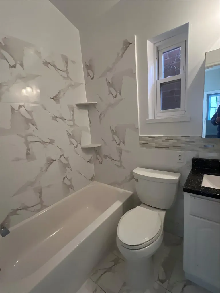 7207 88th Street Glendale NY 11385
