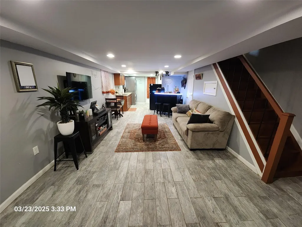 2721 Yates Avenue Bronx NY 10469
