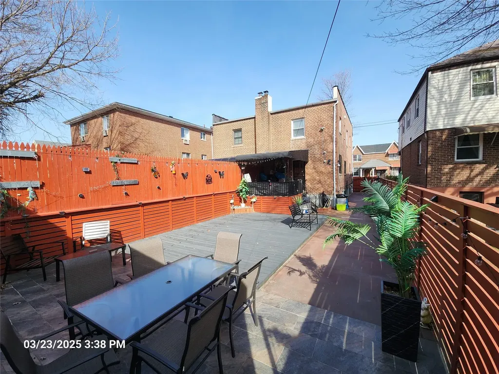 2721 Yates Avenue Bronx NY 10469