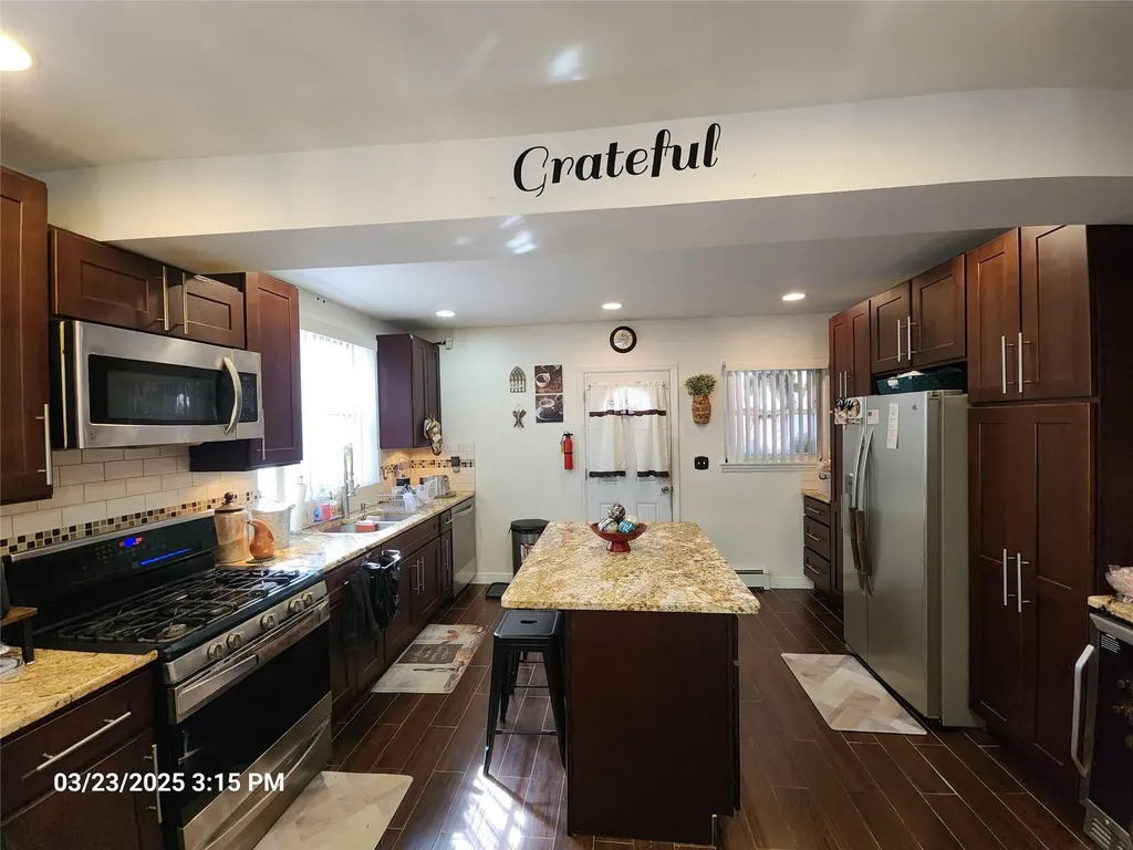2721 Yates Avenue Bronx NY 10469