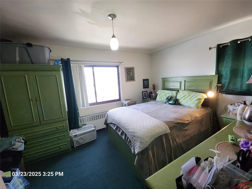 2721 Yates Avenue Bronx NY 10469