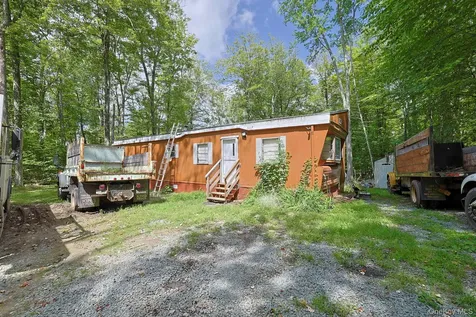 181 Oakridge Road Greenfield Park NY 12435