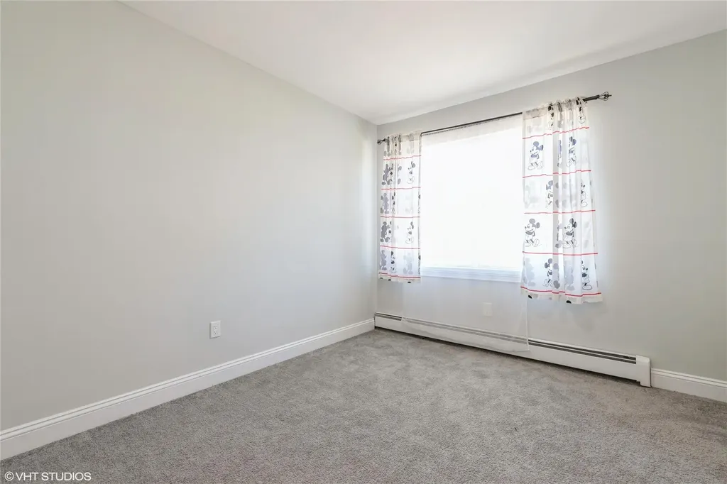 33 Sundown Drive Bellport NY 11713